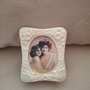 Floral White Picture Frame